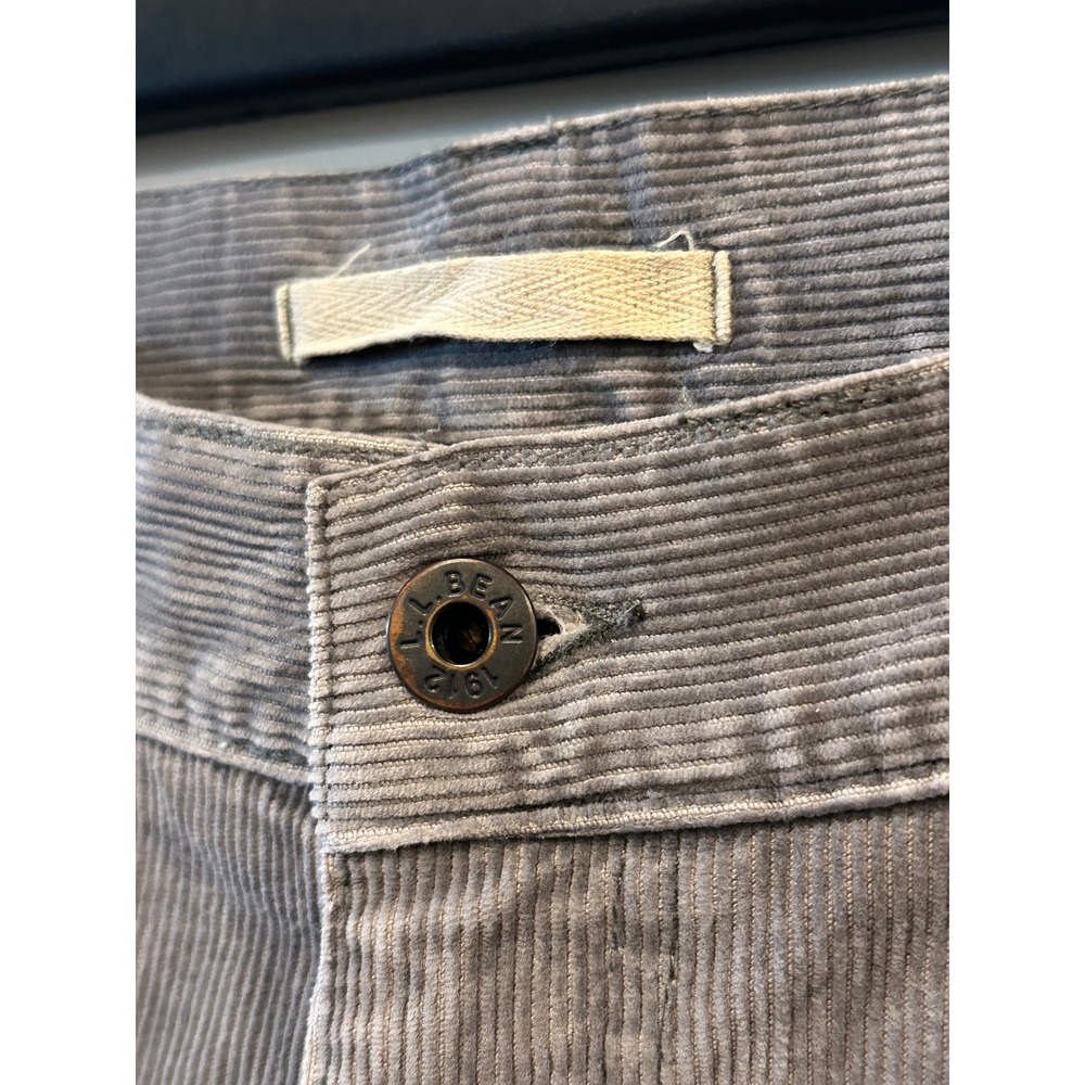 LL Bean Mens Gray Corduroy Pants Natural Fit 100% Cotton Straight Leg 34x31 - Picture 2 of 5